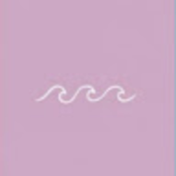 Meet your Posher, Angelina - Picture 1 of 1